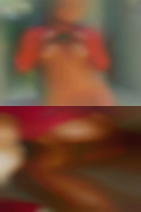VonGolden2, to naked girls